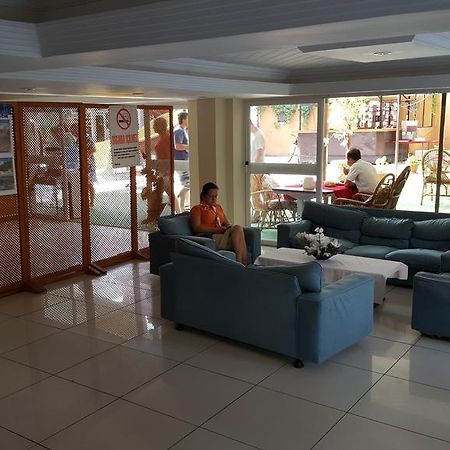 Holiday World Hotel 阿拉尼亚 外观 照片