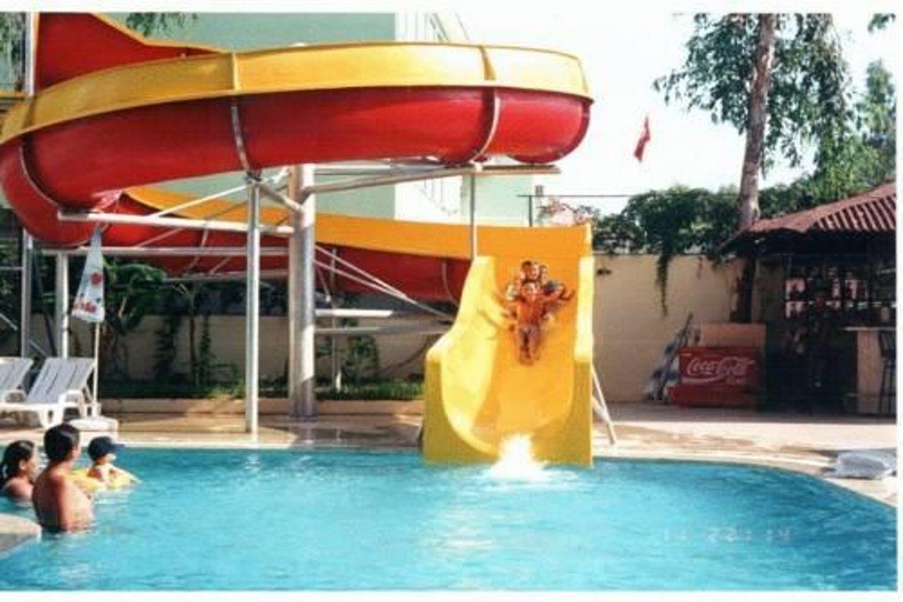 Holiday World Hotel 阿拉尼亚 外观 照片