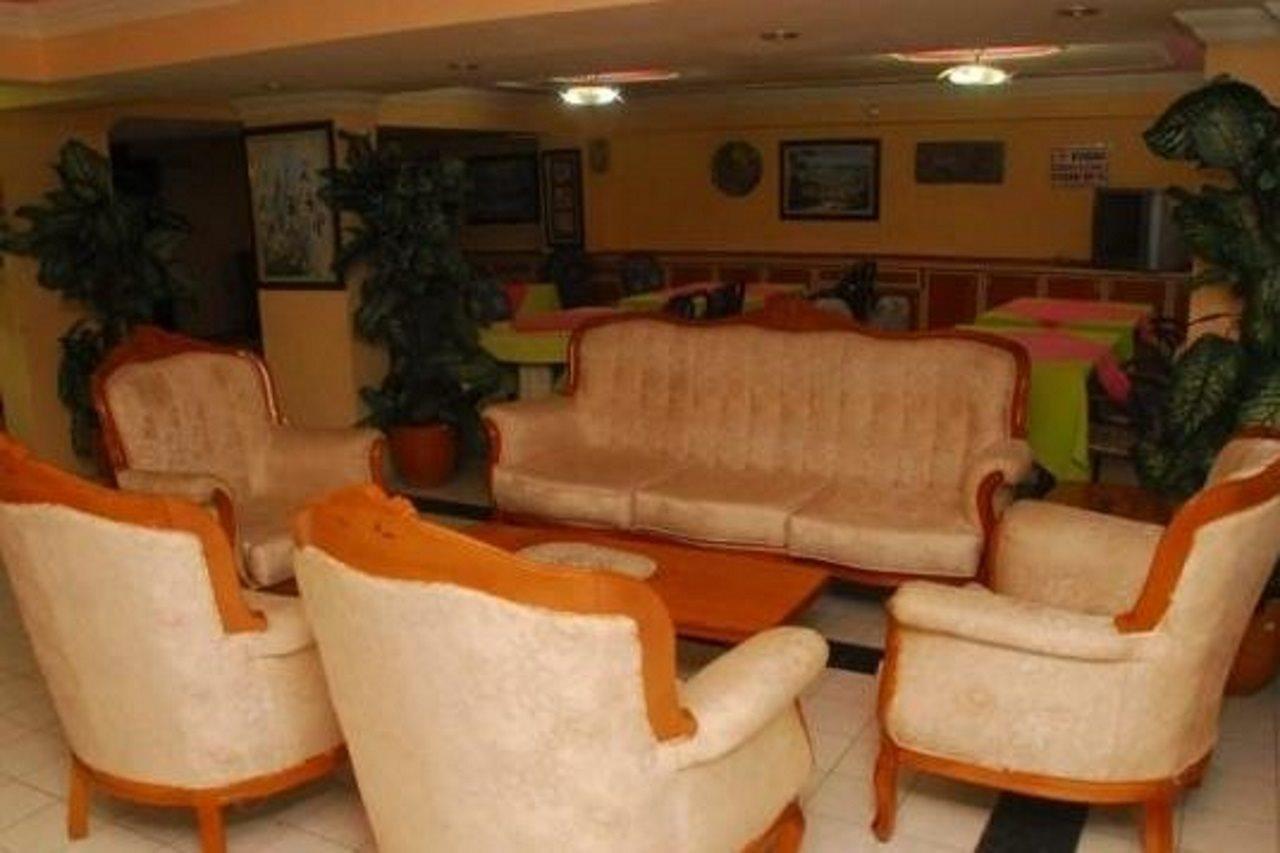 Holiday World Hotel 阿拉尼亚 外观 照片