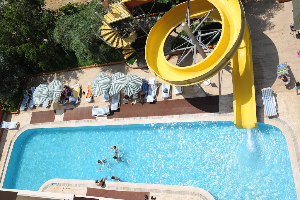 Holiday World Hotel 阿拉尼亚 外观 照片